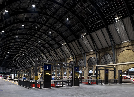 �׶ع���ʮ�ֳ�վ�߿�����ˢ��